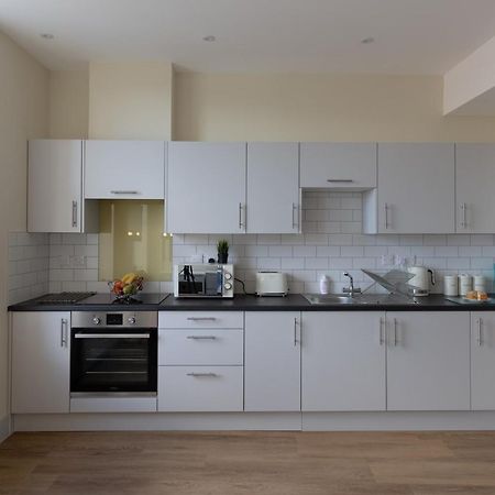 Hereford City Centre - Apartment 7, Isabella House - Modern Apartment In The Heart Of The City - Sleeps 2 Guests - Hosted By Rentmyhouse Εξωτερικό φωτογραφία